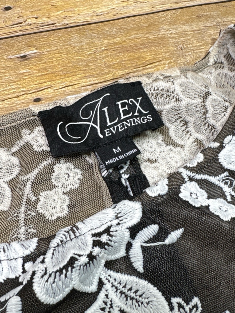 Alex Evenings Black Top with White Floral Lace Overlay - Picture 4 of 6